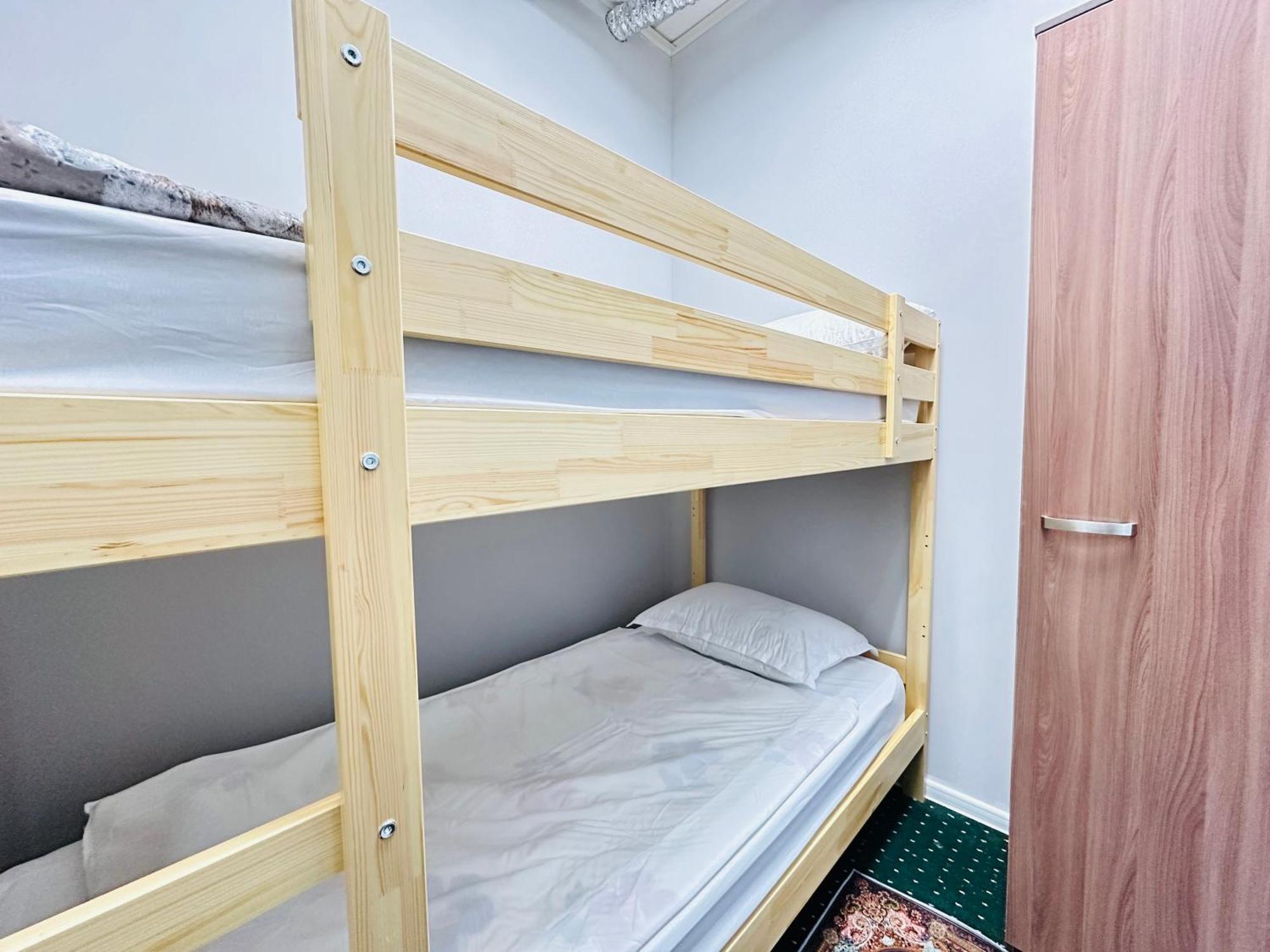 Center Capsule Hotel Αλμάτι Εξωτερικό φωτογραφία