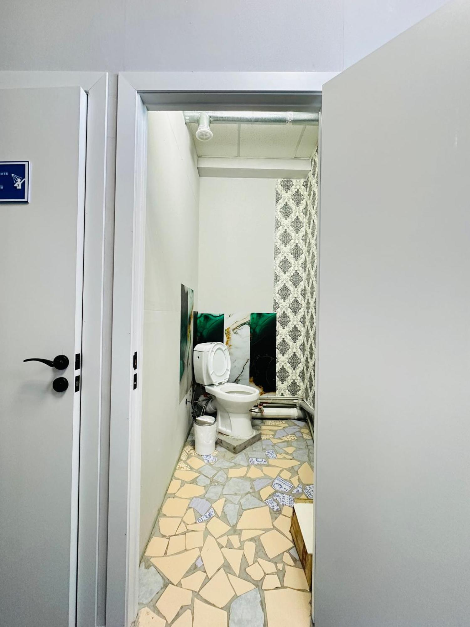 Center Capsule Hotel Αλμάτι Εξωτερικό φωτογραφία